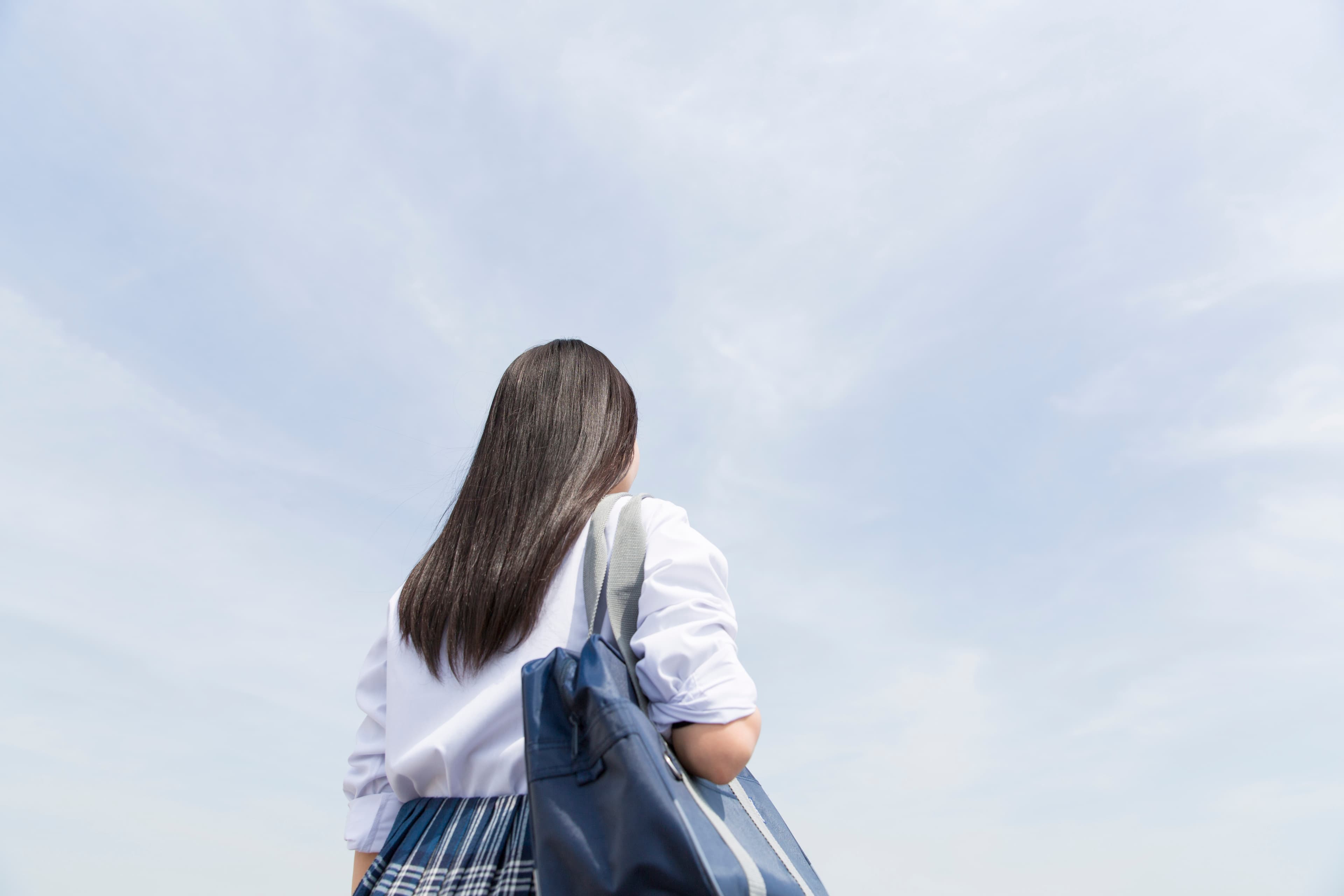 高卒から美容師を目指す高校生